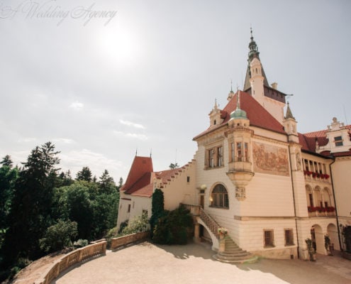 Wedding in the Pruhonice Castle