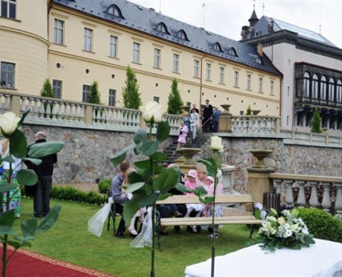 Wedding in the Zbiroh Castle